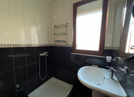 Tirane, jepet me qera apartament 2+1+Ballkon Kati 5, 117 m² 600 € (tek Kodra e Diellit, prane Super market ALDI.)