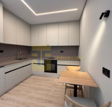 Tirane, jepet me qera , 128 m² 1.900 € (3 Garsoniere për qera, Ideale per BnB, Qendër, Rruga Luigi Gurakuqi, Tiranë)