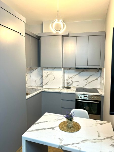 Tirane, jepet me qera garsonier 1+1 , 40 m² 500 € 