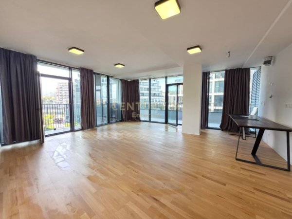 Tirane, jepet me qera zyre Kati 3, 158 m² 1.850 € (Lake View)
