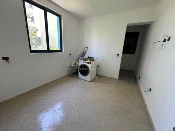 Durres, shitet apartament 2+1 Kati 0, 83 m² 105.000 € (Golem, Durres)