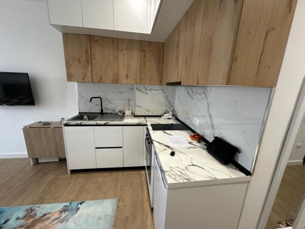 Durres, shitet garsonier 1+1 Kati 6, 45 m² 90.000 € (Qerret)