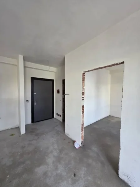 Tirane, shitet apartament 1+1+Ballkon Kati 5, 65 m² 106.598 € (Rruga Dibres)