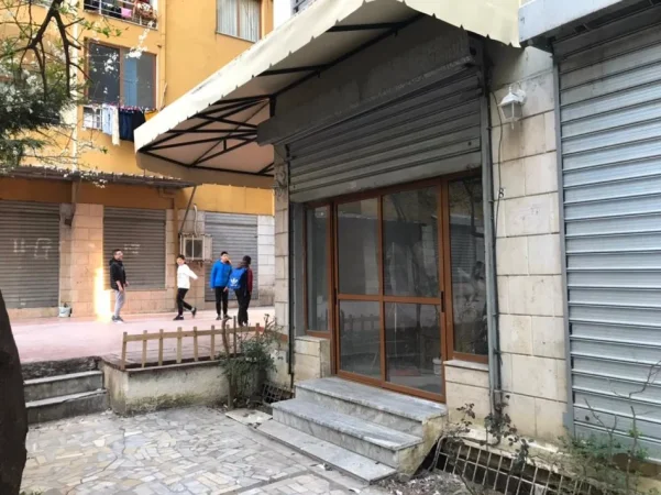 Tirane, shes dyqan Kati 0, 35 m² (Rruga Qelqit)
