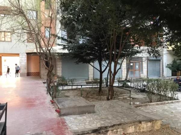 Tirane, shes dyqan Kati 0, 35 m² (Rruga Qelqit)