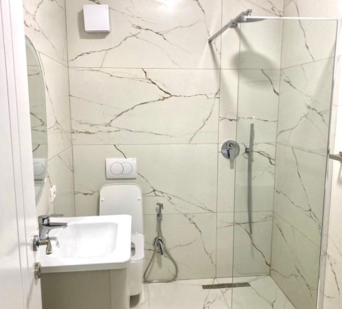 Me Qera : 1+1📍Rruga e Durresit (Hotel Colosseo) - 750€(+ Post Parkimi) - S.83m² || Pallat i Ri - I Pabanuar⚡