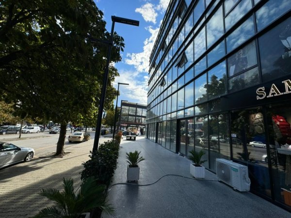 Elbasan, shitet ambjent biznesi Kati 2, 500 m² 498.000 € (ne qender te Elbasanit.)