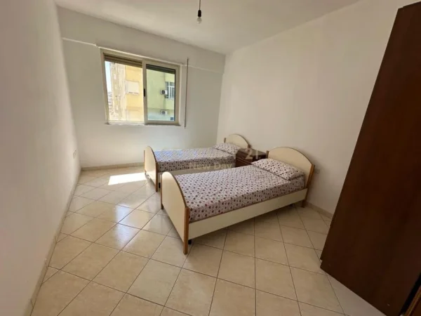 Durres, shitet apartament 2+1 Kati 4, 91 m² 91.000 € (Plazh , Durres)