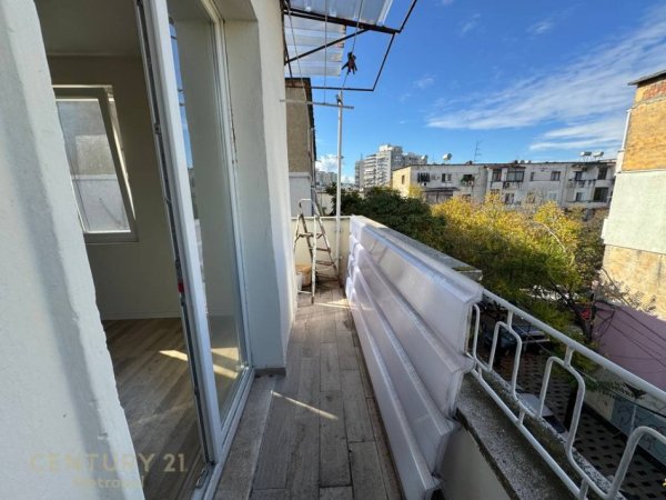 Tirane, shitet apartament 2+1 Kati 4, 76 m² 155.000 € (Mine Peza)