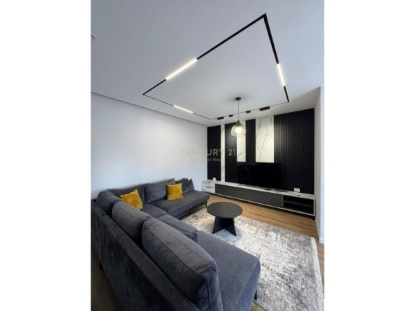 Tirane, jepet me qera apartament 2+1+Aneks+Ballkon Kati 6, 111 m² 950 € (Ish-Tregu Elektrik)