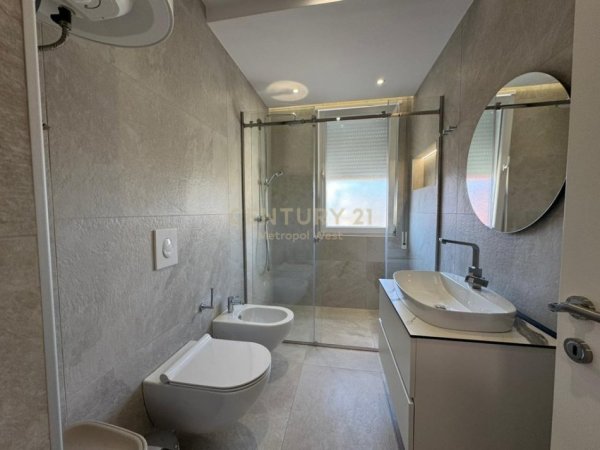 Tirane, jepet me qera apartament 2+1+Aneks+Ballkon Kati 6, 111 m² 950 € (Ish-Tregu Elektrik)