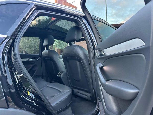 Tirane, shes SUV AUDI Q3 QUATTRO 2.0 TDI Nafte, e zeze automatik Klima 173.000 km