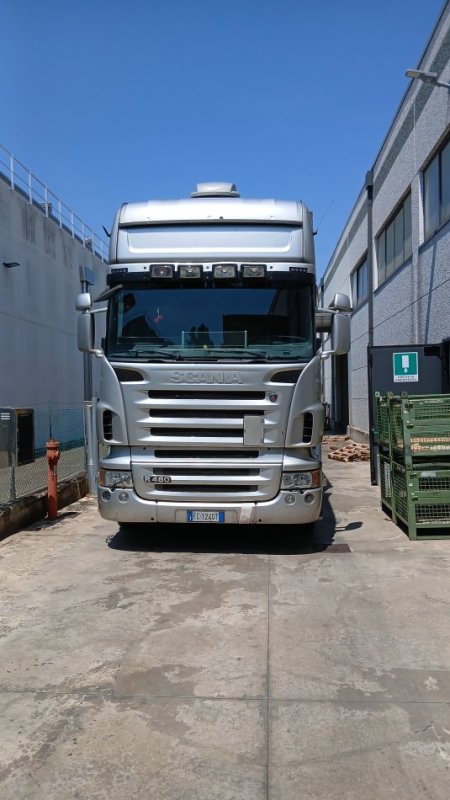 Shes Trajler Scania 480 Nafte, gri metalizato automatik Klima 20.000 €