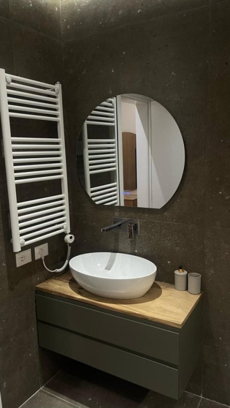 Tirane, jepet me qera apartament 2+1+Ballkon Kati 1, 116 m² 1.500 € (Liqeni i Thate)