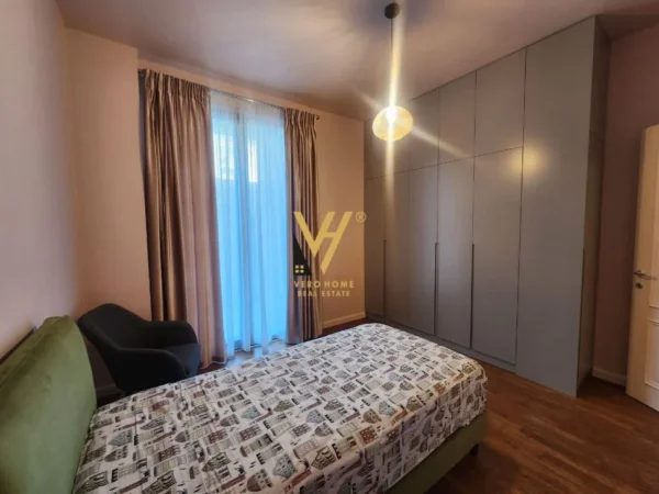 Tirane, jepet me qera apartament 2+1+Ballkon Kati 2, 107 m² 1.500 € (RRUGA E KOSOVAREVE)