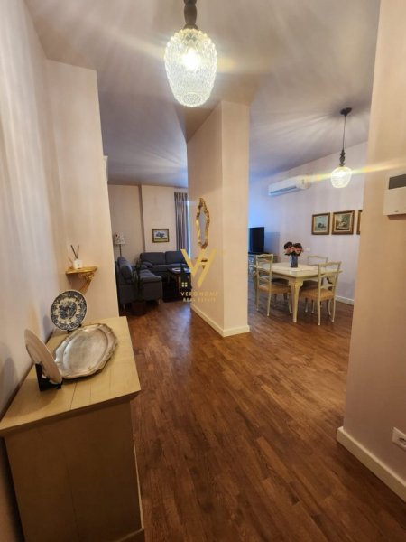 Tirane, jepet me qera apartament 2+1+Ballkon Kati 2, 107 m² 1.500 € (RRUGA E KOSOVAREVE)