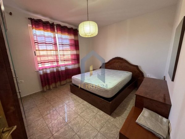Tirane, jap me qera apartament 2+1+Ballkon Kati 7, 100 m² 700 € (Bllok)