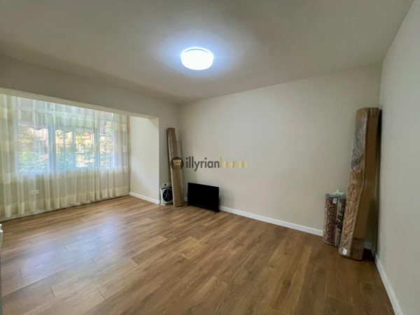 Tirane, jepet me qera apartament 1+1 Kati 2, 55 m² 470 € (Pallati me Shigjeta)
