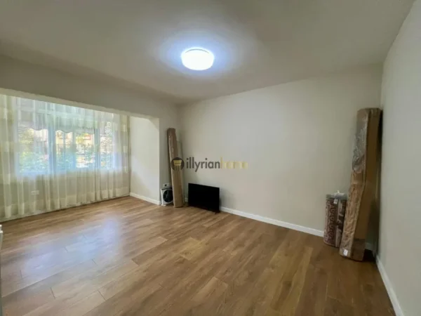 Tirane, jepet me qera apartament 1+1 Kati 2, 55 m² 470 € (Pallati me Shigjeta)