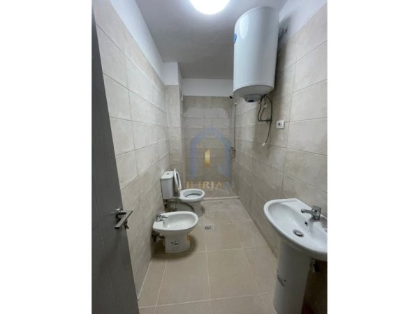 Tirane, jap me qera apartament 3+1+Ballkon Kati 3, 120 m² 500 € (5 Maj)