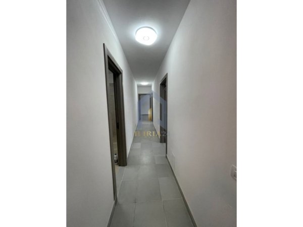 Tirane, jap me qera apartament 3+1+Ballkon Kati 3, 120 m² 500 € (5 Maj)