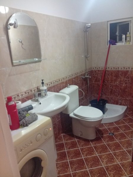 Jepet me Qera Apartament 1+1 ne Brryl, afer Maternitetit të Ri,  ,  60 m² 400 €URO