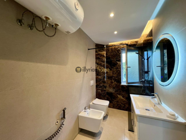 Tirane, jepet me qera 1+1 Kati 2, 55 m² 470 € (Pallati me Shigjeta)