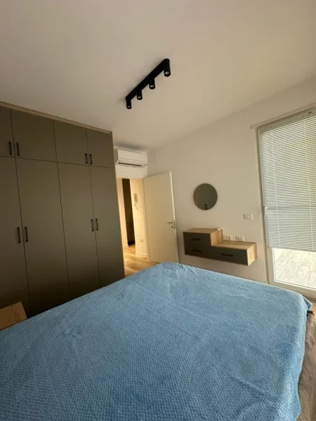 Tirane, jepet me qera apartament 1+1+Ballkon Kati 2, 60 m² 400 € (Univers City)