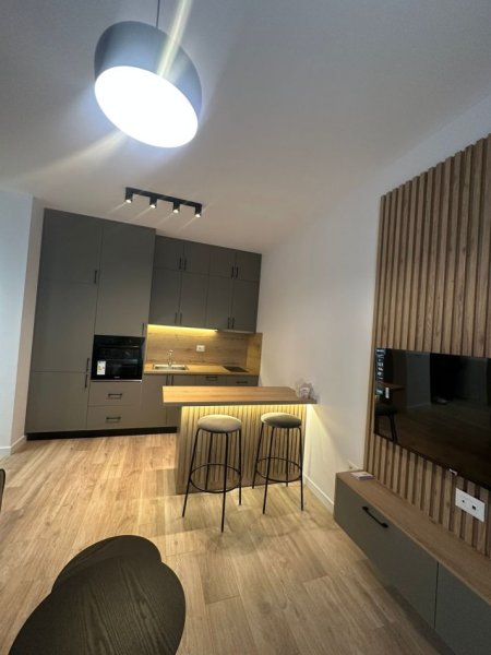 Tirane, jepet me qera apartament 1+1+Ballkon Kati 2, 60 m² 400 € (Univers City)