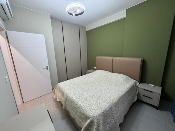 Tirane, jepet me qera apartament 1+1 Kati 1, 550 € 