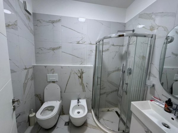 Tirane, jepet me qera apartament 1+1 Kati 1, 550 € 