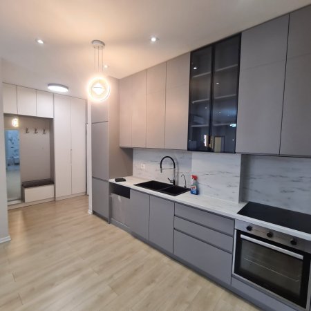 Yzberisht-Grand Gallery/jap 2+1 te mobiluar, 500 €