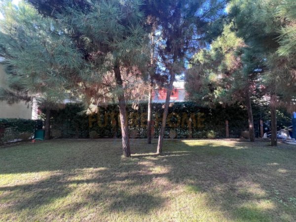 Durres, jepet me qera Vile Kati 1, 300 m² 7.500 € 