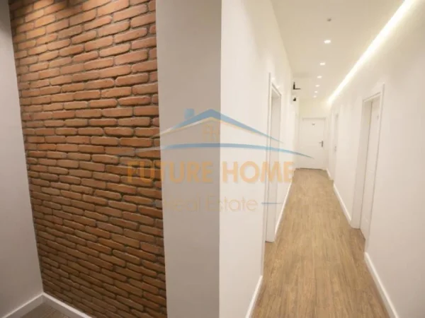 Tirane, shitet hotel , 500 m² 800.000 € 