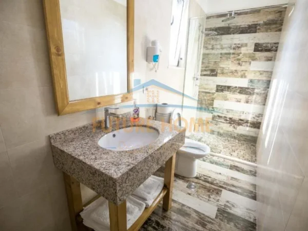 Tirane, shitet hotel , 500 m² 800.000 € 