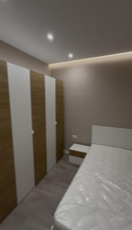 Tirane, jepet me qera apartament 1+1 Kati 6, 67 m² 650 € (Rr. Jordan Misja)