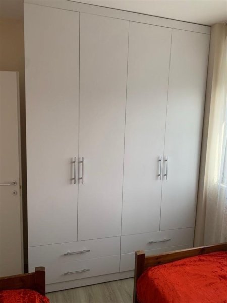 Tirane, jepet me qera apartament 2+1 Kati 4, 90 m² 700 € 