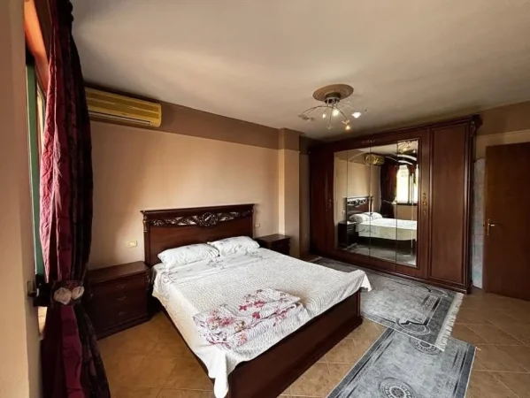 Durres, jepet me qera apartament 1+1 Kati 8, 85 m² 350 € (Plazh,Durres)