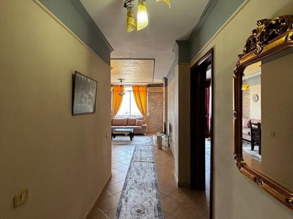 Durres, jepet me qera apartament 1+1 Kati 8, 85 m² 350 € (Plazh,Durres)