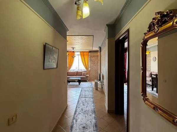 Durres, jepet me qera apartament 1+1 Kati 8, 85 m² 350 € (Plazh,Durres)