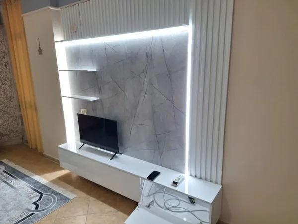 Durres, jepet me qera apartament 1+1 Kati 8, 85 m² 350 € (Plazh,Durres)