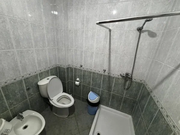 Durres, jepet me qera apartament 1+1 Kati 8, 85 m² 350 € (Plazh,Durres)