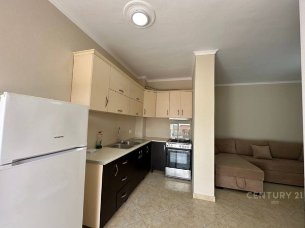 Tirane, jap me qera apartament 2+1 Kati 7, 80 m² 500 € (Astir)