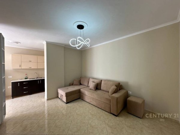 Tirane, jap me qera apartament 2+1 Kati 7, 80 m² 500 € (Astir)