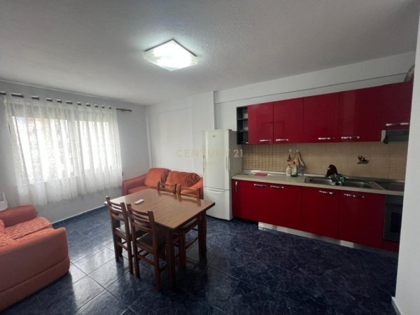 Tirane, jap me qera apartament 1+1 Kati 3, 70 m² 550 € (Stacioni Trenit)