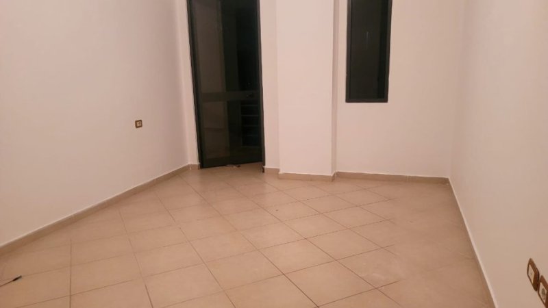 Jepet me Qera Apartament Bosh 2+1 ne Astir tek (2 Palmat),   80 m² 350 €uro