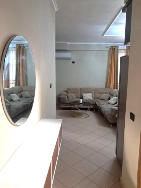 Tirane, jepet me qera apartament 2+1+Ballkon Kati 2, 85 m² 700 € (Kodra e Dielli/Rr.Teodor Ruzvelt)