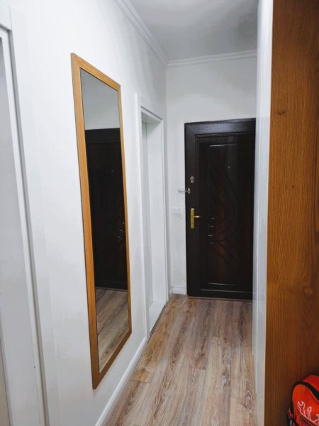 Tirane, shes apartament 1+1+Ballkon Kati 3, 74 m² 160.000 € (Rruga Sali Butka, pranë Square 21 dhe Kompleksit Delijorgji)