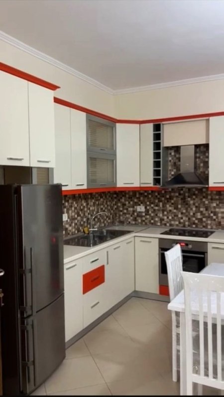 Tirane, jepet me qera Vile 2+1+Ballkon Kati 2, 90 m² 460 € (Sauk/Rr.Ernest Bushati)