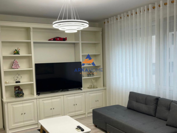 Tirane, jepet me qera apartament 1+1+Ballkon Kati 8, 70 m² 1.000 € (RRUGA E KOSOVAREVE)